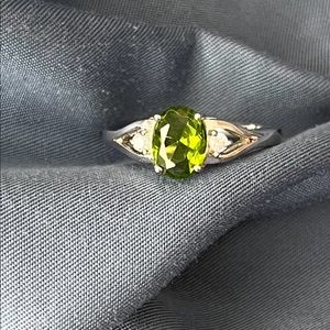 Peridot & Diamond sterling silver ring. Size 6